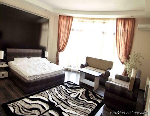 צ'יסינאו Imperial Hotel חדר תמונה