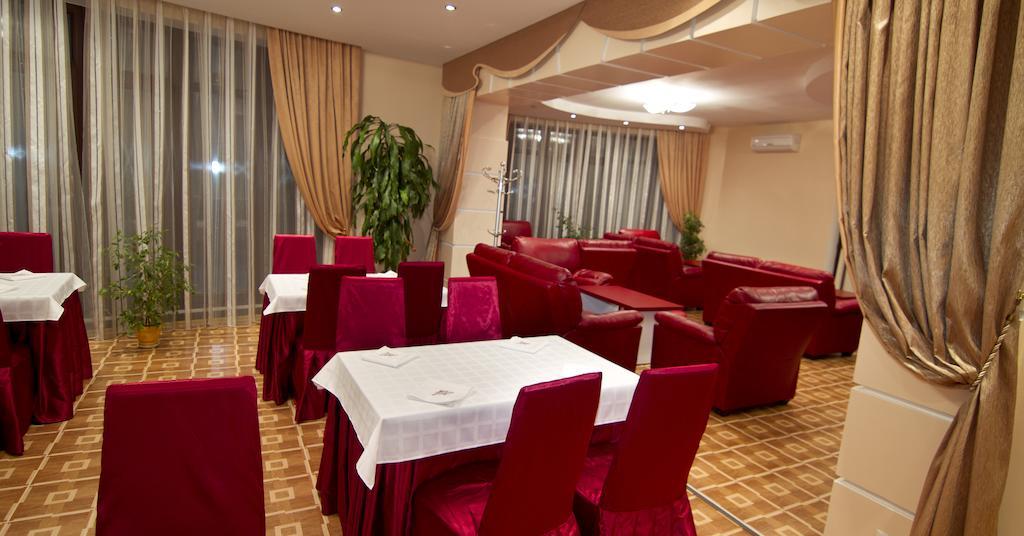 צ'יסינאו Imperial Hotel מראה חיצוני תמונה