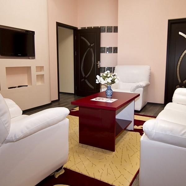 צ'יסינאו Imperial Hotel מראה חיצוני תמונה