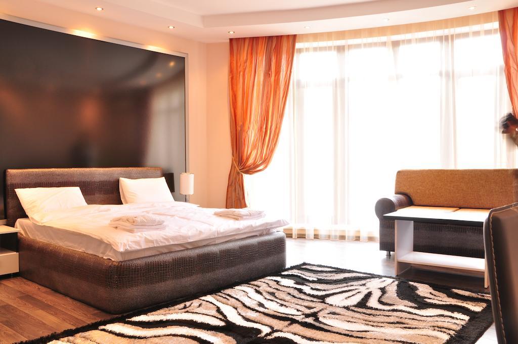 צ'יסינאו Imperial Hotel מראה חיצוני תמונה