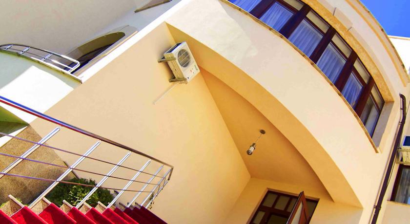צ'יסינאו Imperial Hotel מראה חיצוני תמונה