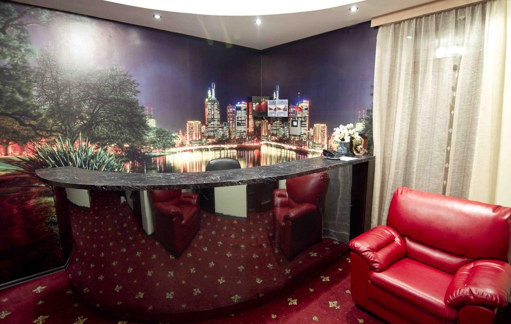 צ'יסינאו Imperial Hotel מראה חיצוני תמונה