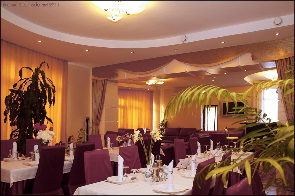 צ'יסינאו Imperial Hotel מראה חיצוני תמונה